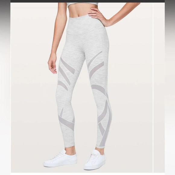 Lululemon Wunder Under High-Rise Mesh Tight in Wee Are From Space W5BK4S - Picture 2 of 10